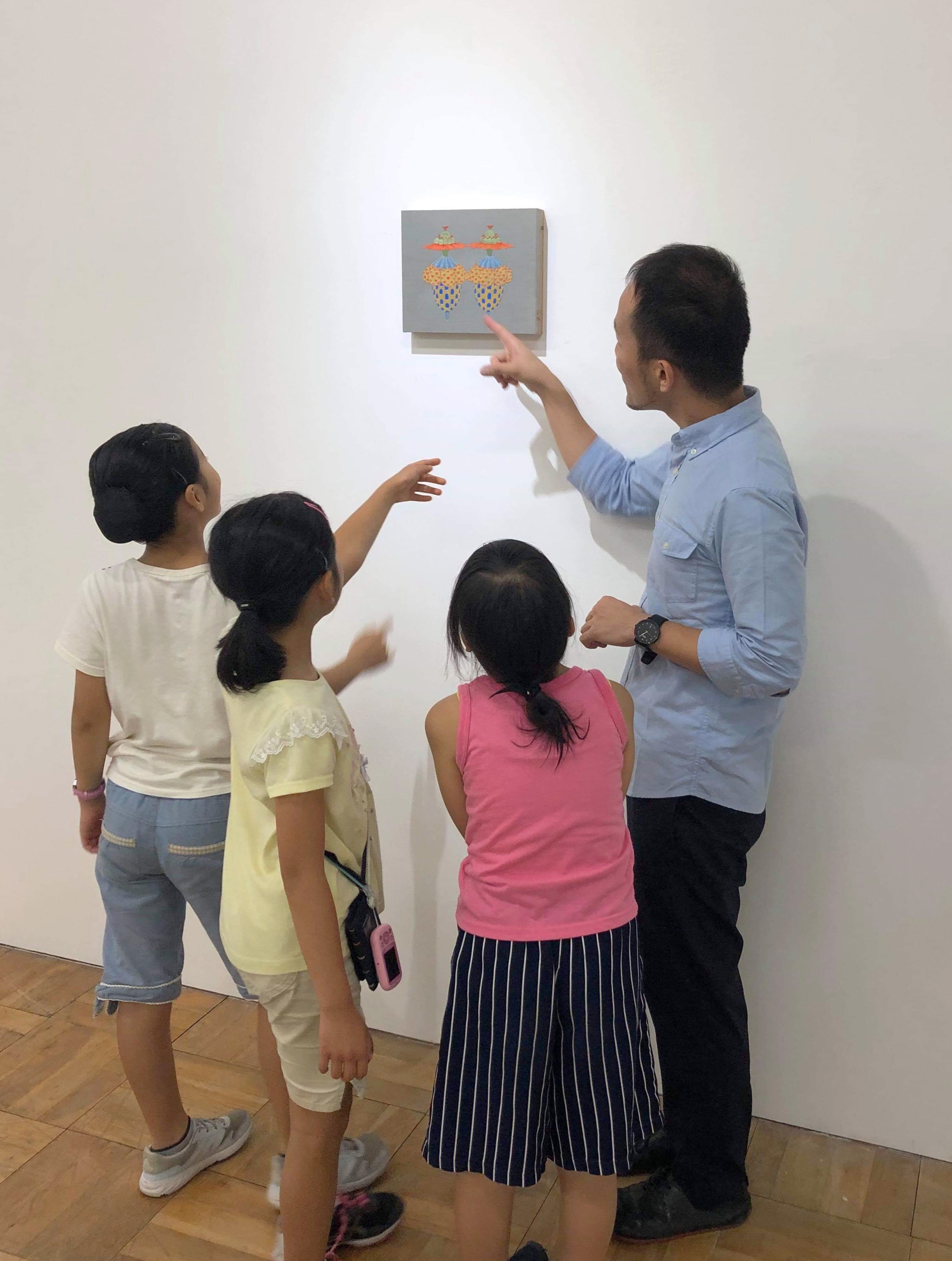 アーツ千代田3331にて開催されたアートサマーワークショップの対話型美術鑑賞