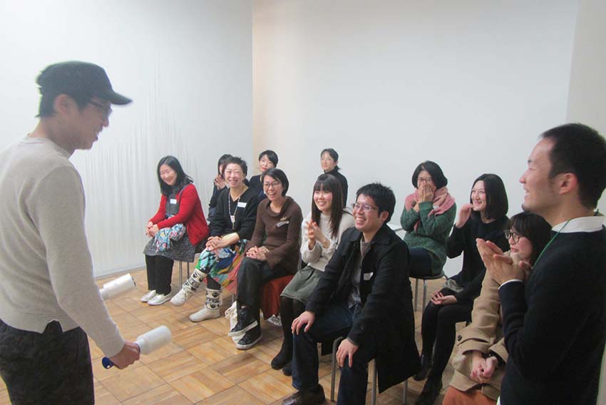 アーツ千代田3331のOUTofPLACEにての行なわれた小田川悠による対話型鑑賞での、中島崇によるアーティストトーク