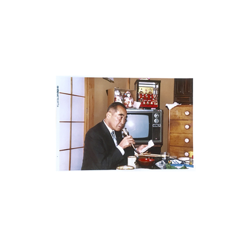 アートコミュニケーションランドリー小田川悠が開いているつくばと牛久のカフェのようなアートスペースキンコサンチ、対話型美術鑑賞も受けつけています。