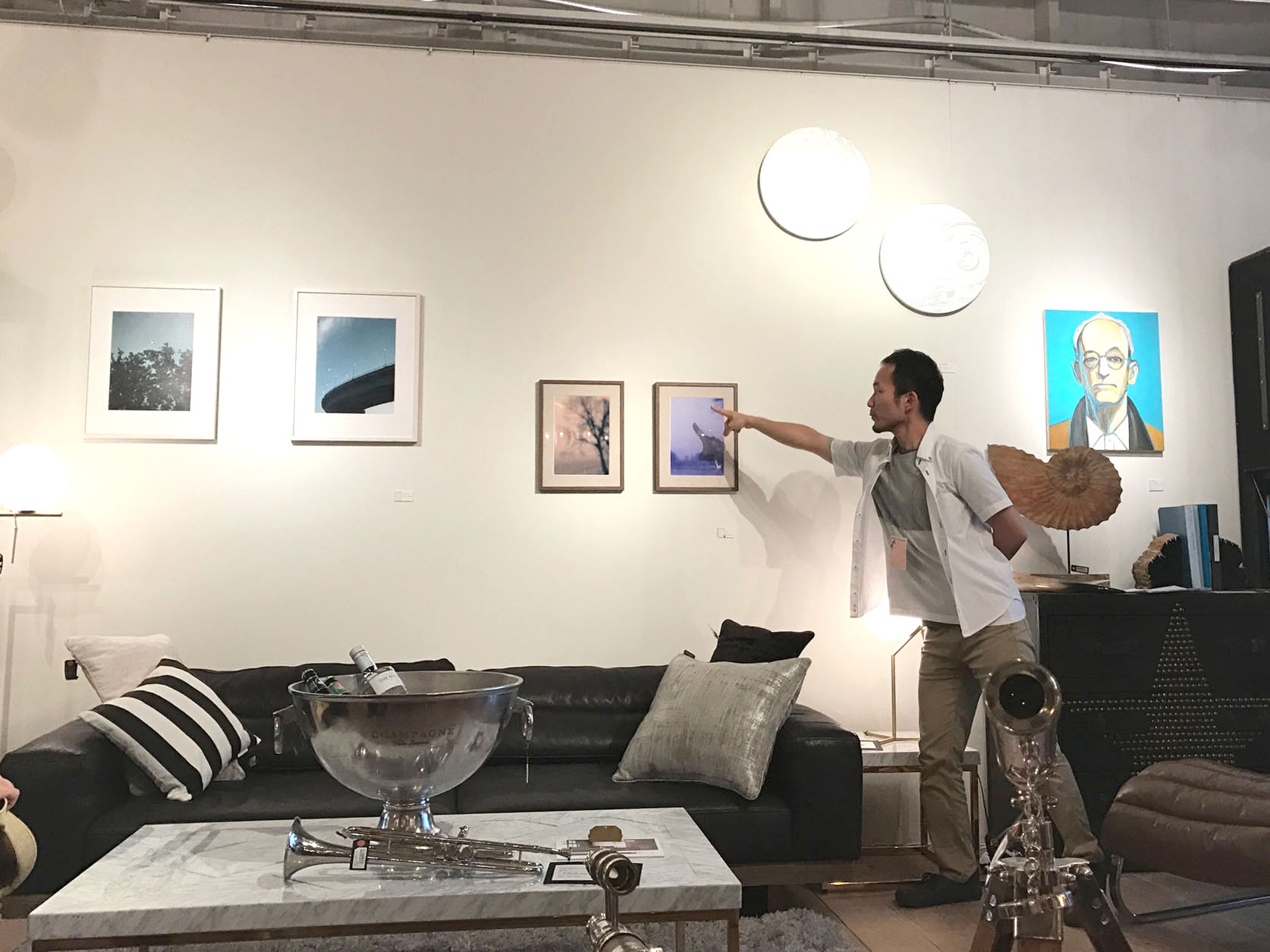 恵比寿のインテリアショップASPLUNDにて行われた、アートコミュケーションランドリー小田川悠による対話型美術鑑賞のアートイベント