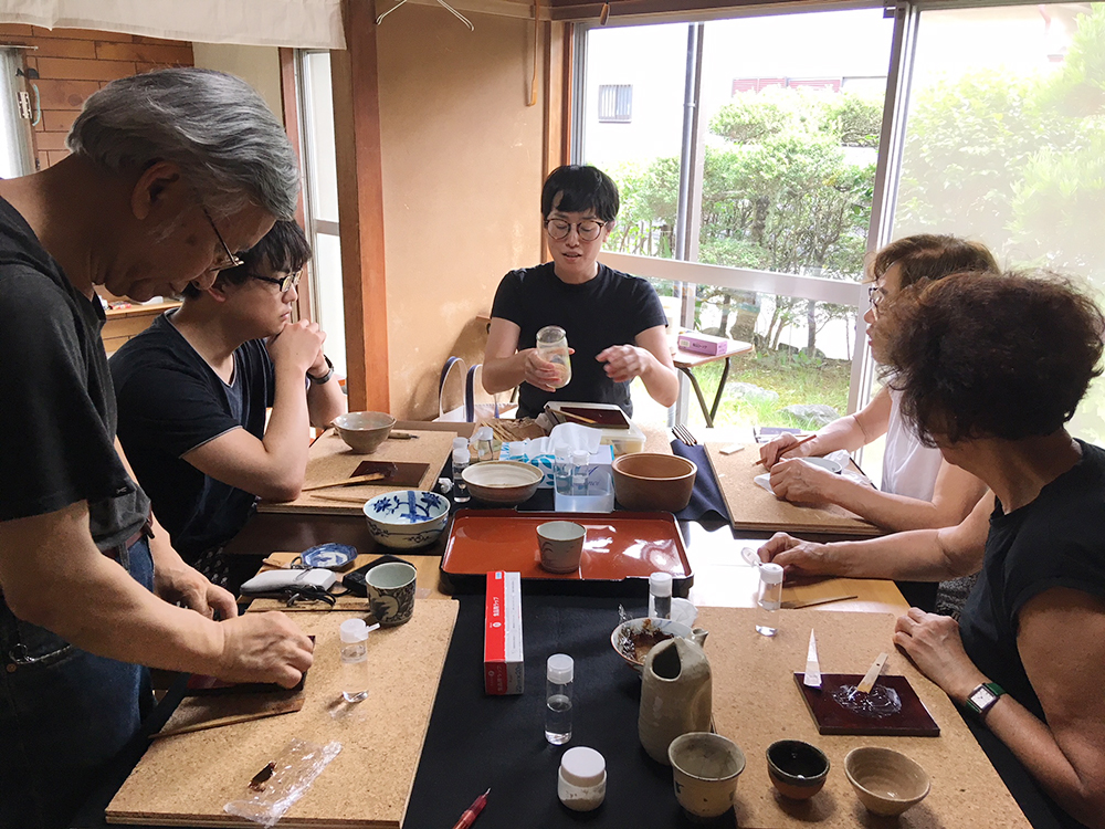 茨城県つくば牛久にあります、カフェのようなアートコミュニティースペースのキンコサンチの金継ぎ教室の写真